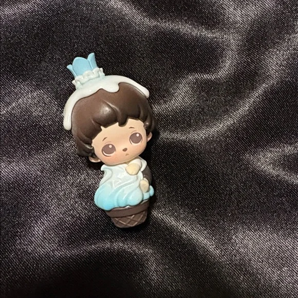 POP MART POP BEAN Bundle of 6 POP Beans - Picture 8 of 16